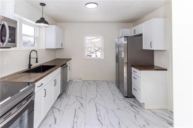 $199,000 | 1230 Vine Street, Connellsville, PA 15425