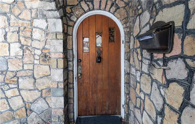 $199,000 | 1230 Vine Street, Connellsville, PA 15425