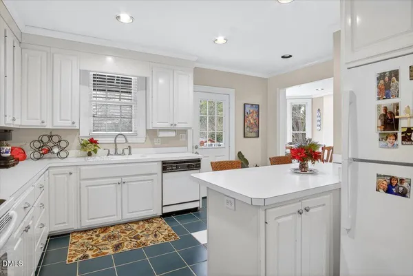 $325,000 | 2064 Oxford Road, Henderson, NC 27536