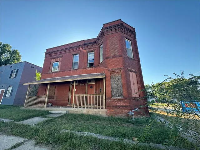 $350,000 | 1104 North 18th Street, St. Joseph, MO 64501