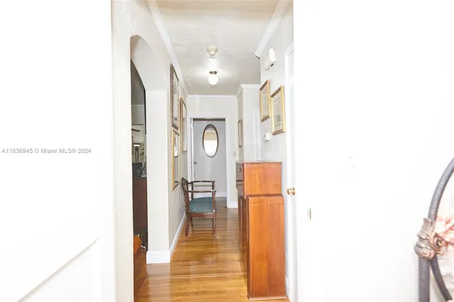 $1,100,000 | Central Gables, Coral Gables, FL 33134