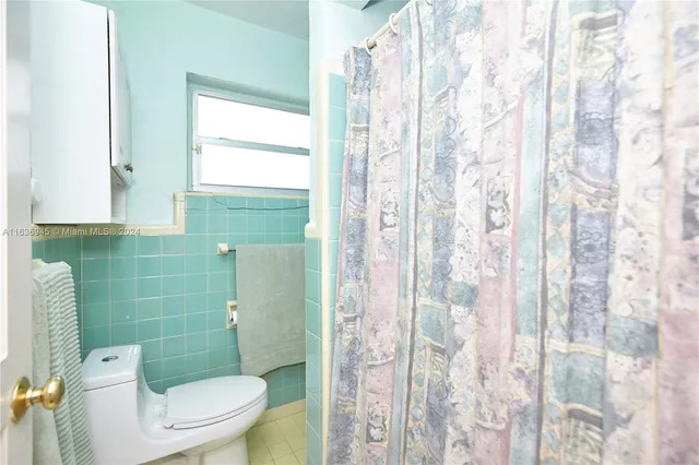 $1,100,000 | Central Gables, Coral Gables, FL 33134