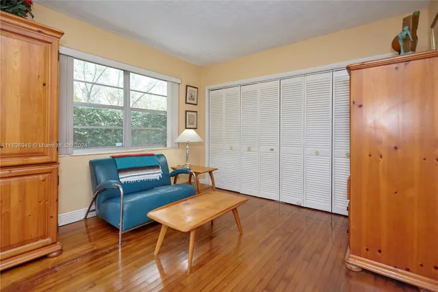 $1,100,000 | Central Gables, Coral Gables, FL 33134