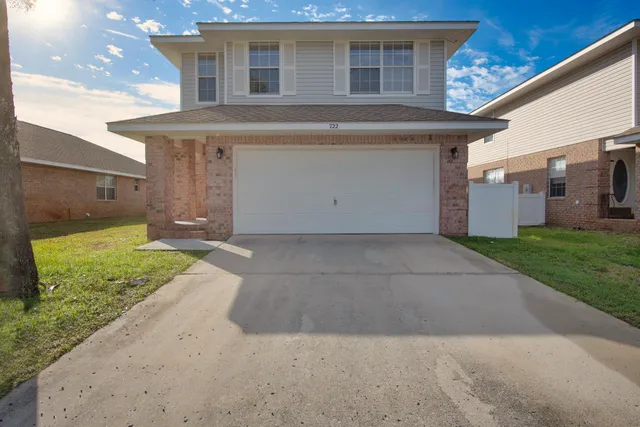 $2,395 | 722 Marsh Harbor Drive, Mary Esther, FL 32569