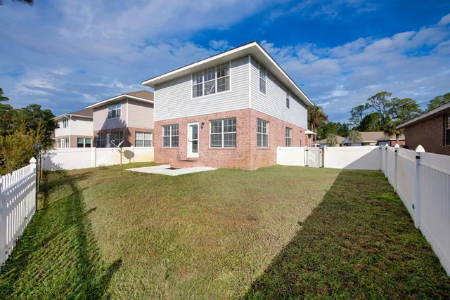 $2,395 | 722 Marsh Harbor Drive, Mary Esther, FL 32569