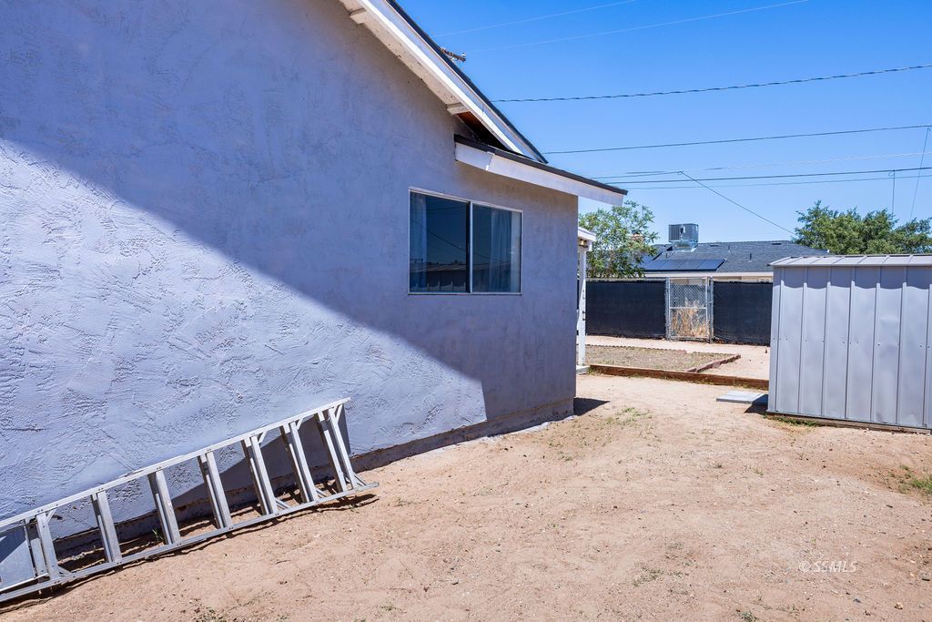 1036 West Mariposa Avenue Ridgecrest, CA 93555 - Photo 32 of 33