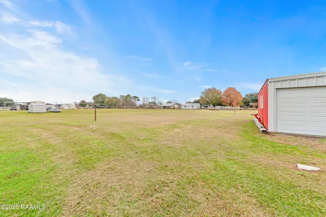 $189,900 | 5205 Loy Road, Maurice, LA 70555