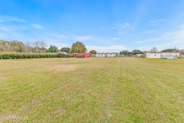 $189,900 | 5205 Loy Road, Maurice, LA 70555
