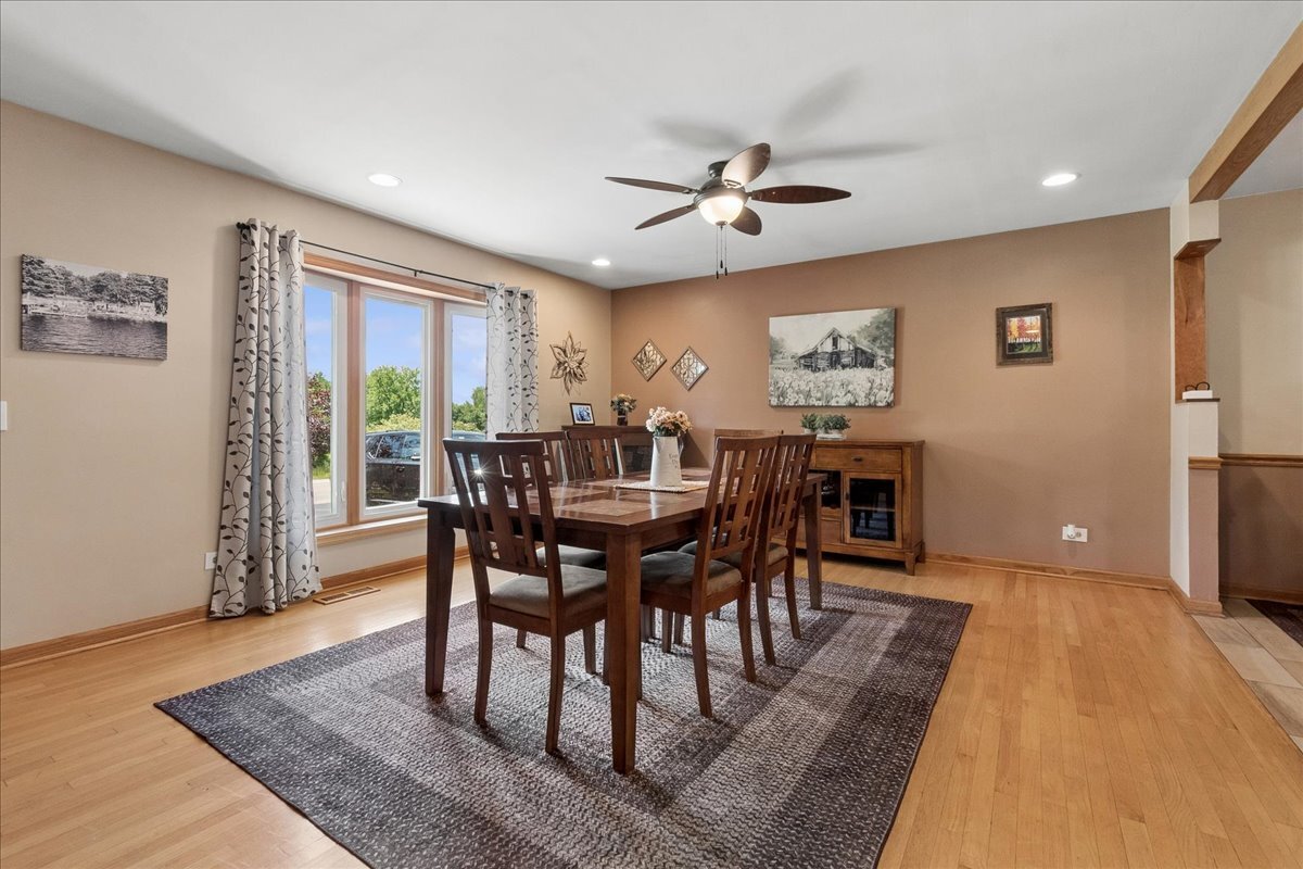 25160 West Monaville Road Lake Villa, IL 60046 - Photo 4 of 34