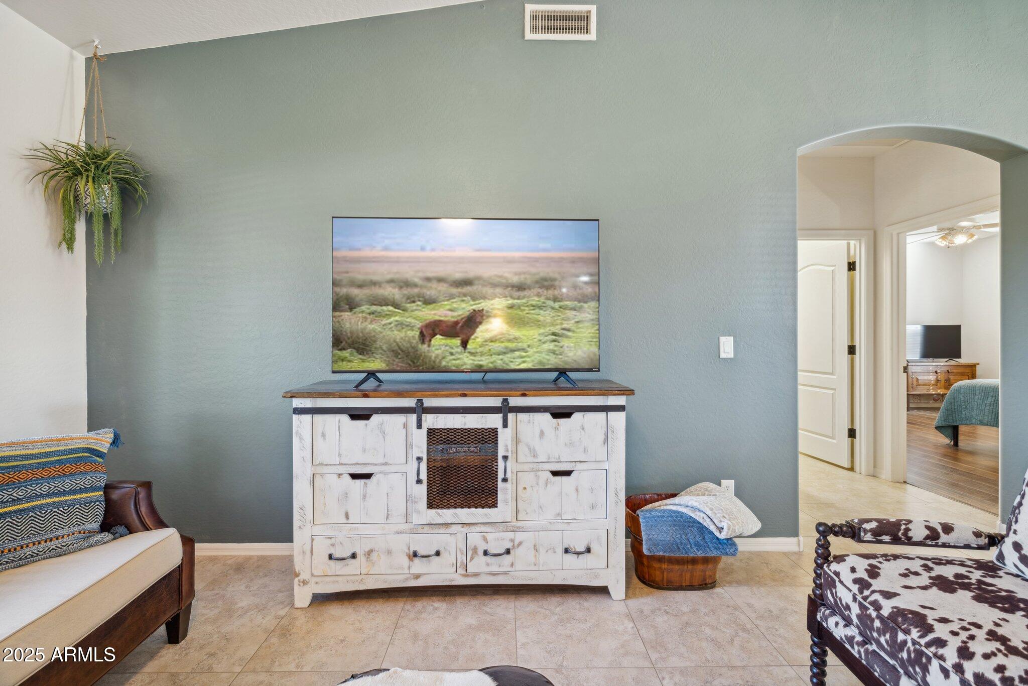 4447 East Red Bird Road Cave Creek, AZ 85331 - Photo 7 of 74 7-web-or-mls-4447-e-red-bird-rd