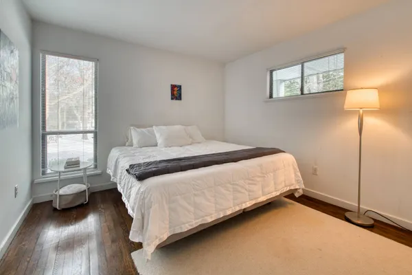 $25,000 | Undisclosed Address, East Hampton, NY 11937