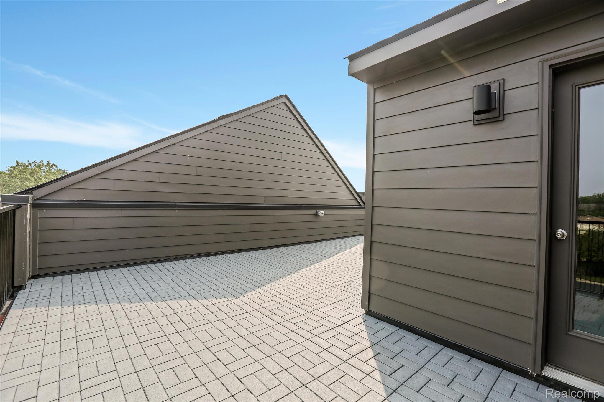 1092 Hampton Circle, Unit 57 Detroit, MI 48207 - Photo 73 of 83 Gallery Image 73