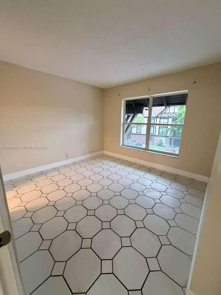 3720 Inverrary Drive, Unit 3L Lauderhill, FL 33319 - Photo 8 of 20