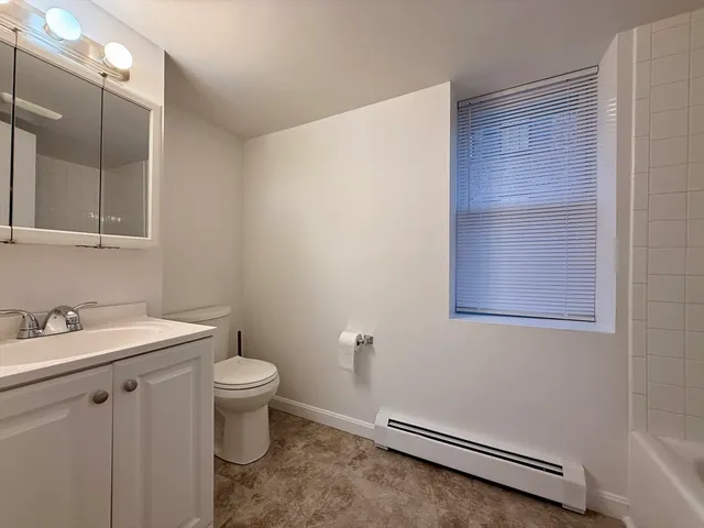 $2,100 | 115 South Street, Unit 5, Plainville, MA 02762