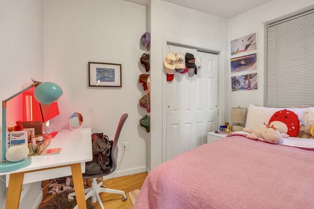 35 North Margin Street, Unit 4 Boston, MA 02113 - Photo 12 of 20
