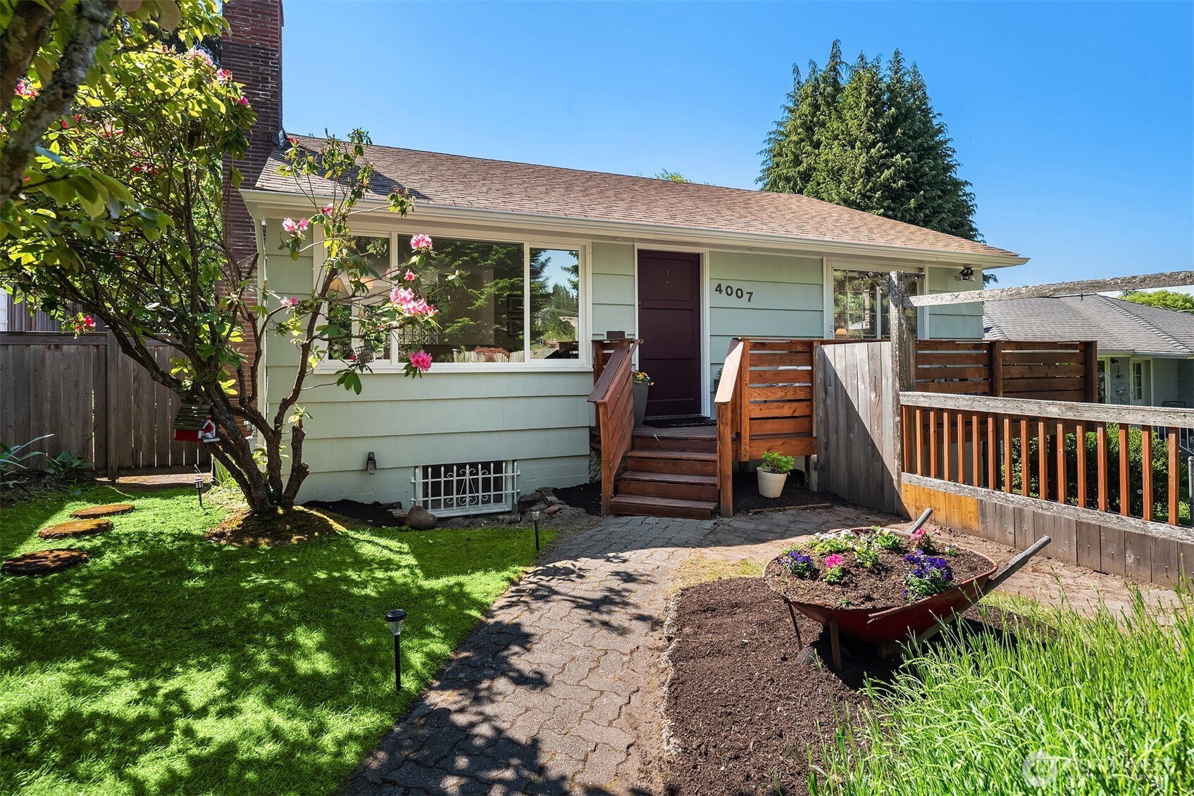 4007 49th Avenue Southwest Seattle, WA 98116 - Photo 35 of 38