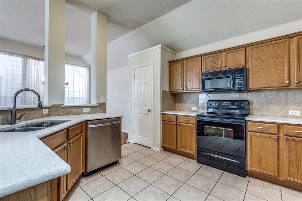 4527 Aspen Glen Road Plano, TX 75024 - Photo 4 of 13