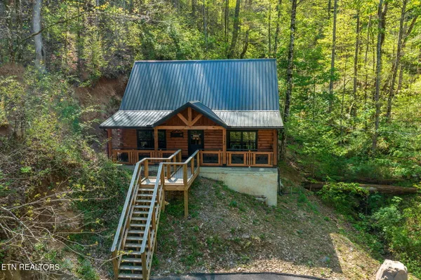 $599,900 | 3547 Sugar Maple Loop Road, Sevierville, TN 37862