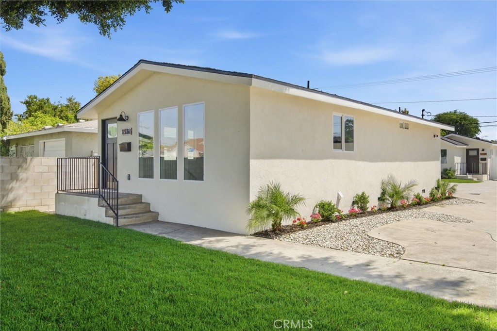 12138 Wright Road Lynwood, CA 90262 - Photo 27 of 54