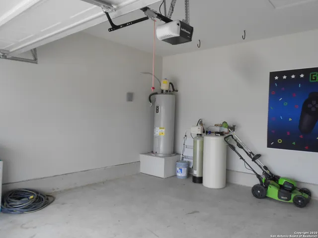 $1,900 | 9729 Novacek Blvd., San Antonio, TX 78254