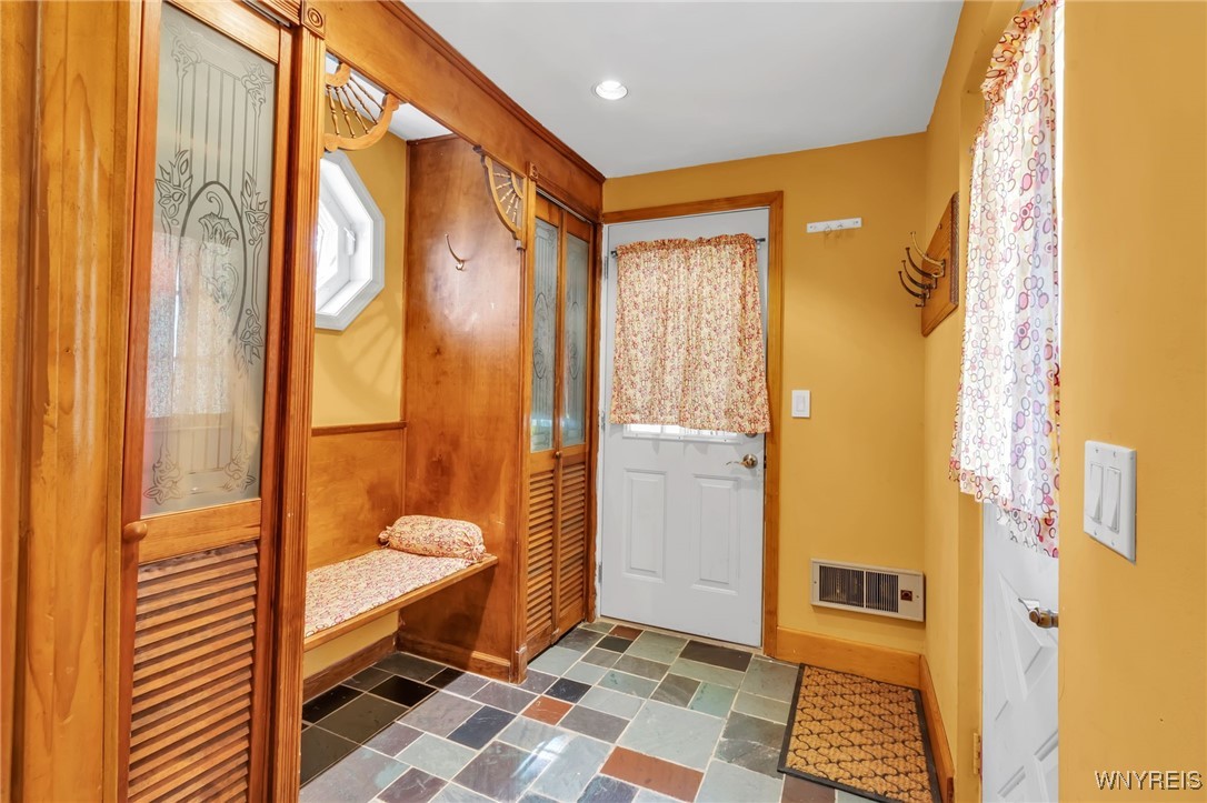 9461 Greiner Road Clarence, NY 14031 - Photo 2 of 46