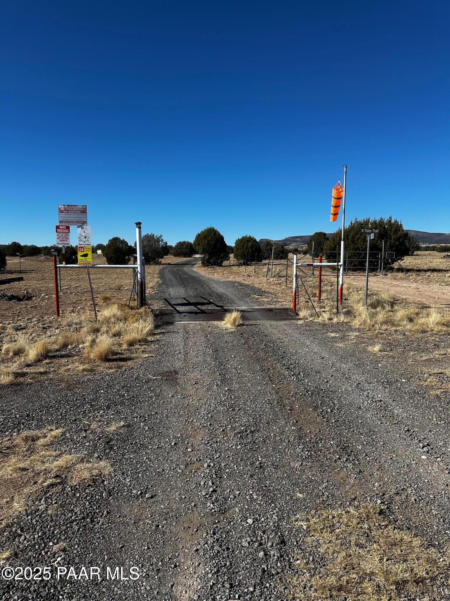 10777 Raging Crab Road Ash Fork, AZ 86320 - Photo 41 of 44 Entrance gate