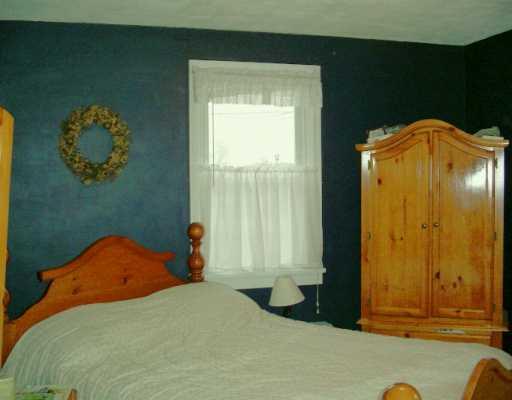 2136 Mercer Road New Brighton, PA 15066 - Photo 5 of 8 Gallery Image 5