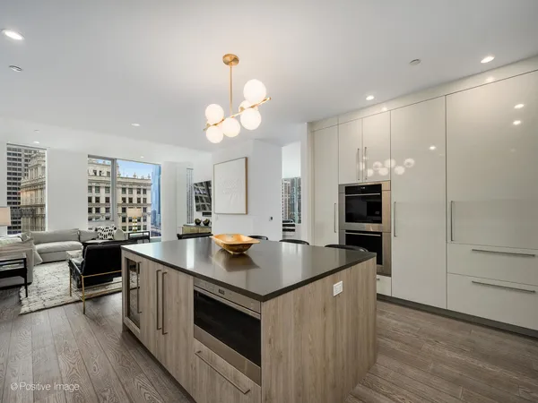 $16,750 | 403 North Wabash Avenue, Unit 15A, Chicago, IL 60611