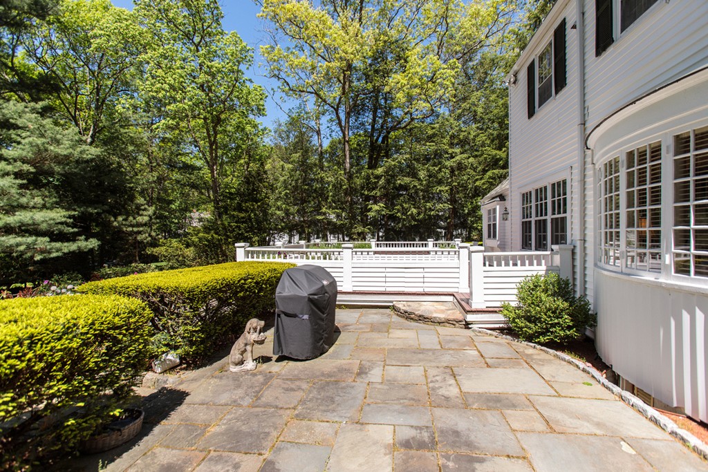 30 Old Farm Road Wellesley, MA 02481 - Photo 13 of 15 a view of a garden with plants