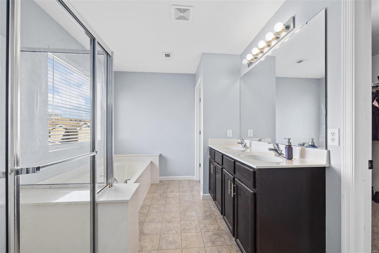 433 Spring Trace O'Fallon, MO 63368 - Photo 15 of 32