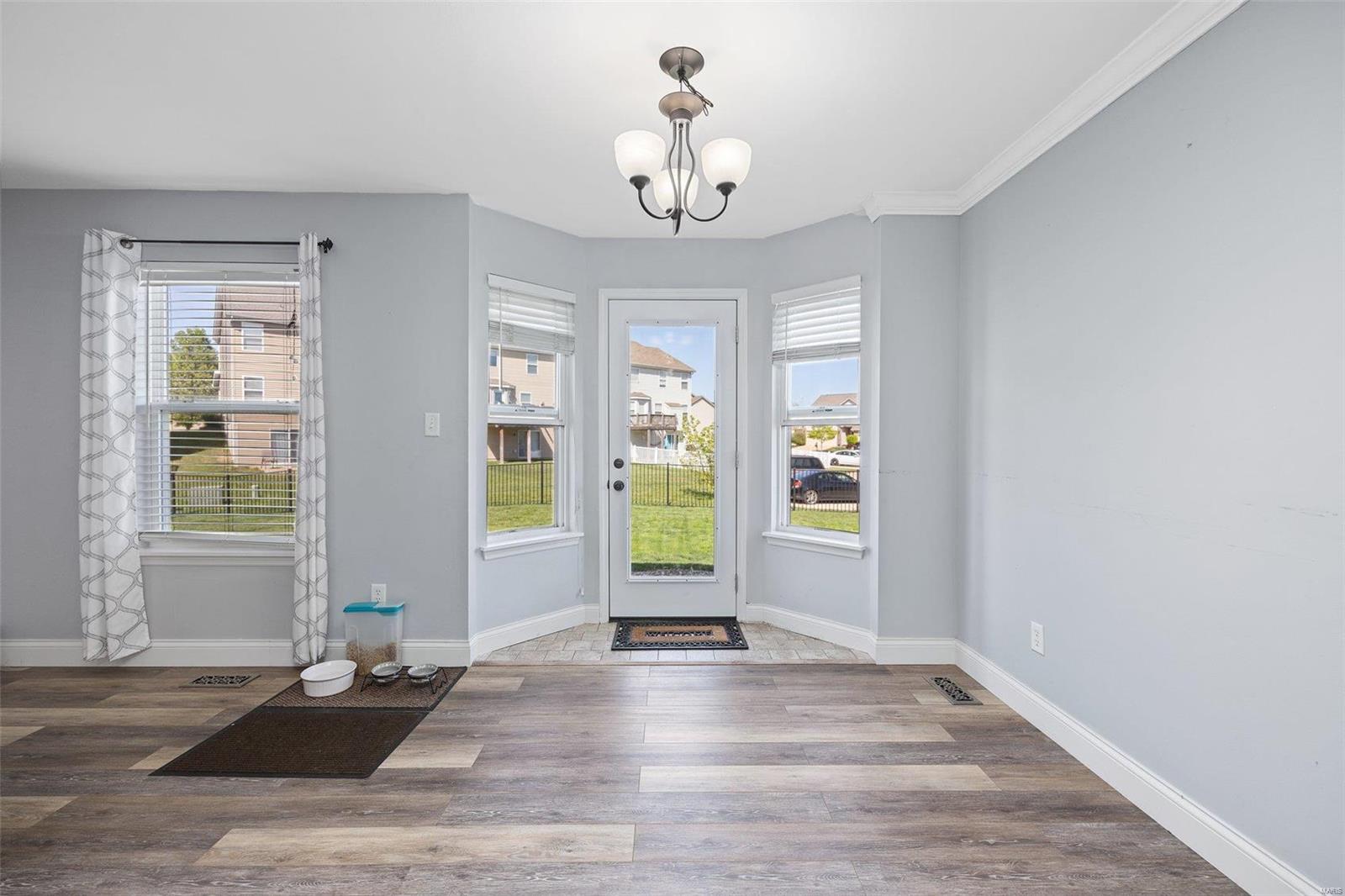 433 Spring Trace O'Fallon, MO 63368 - Photo 6 of 32