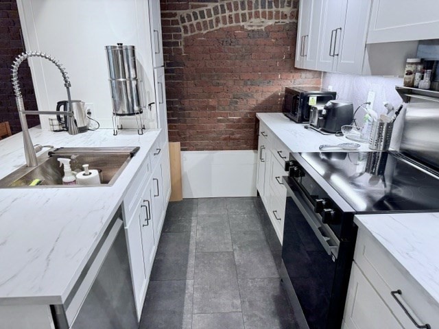 120 Commercial Street, Unit 34 Boston, MA 02109 - Photo 12 of 24