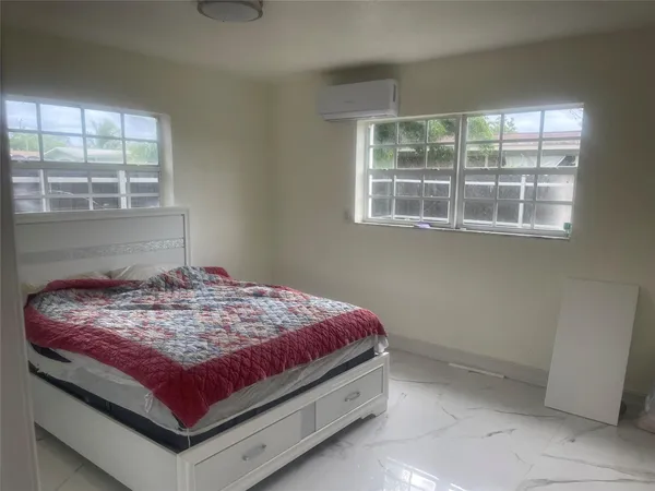 $2,800 | 6250 Southwest 9th Street, North Lauderdale, FL 33068
