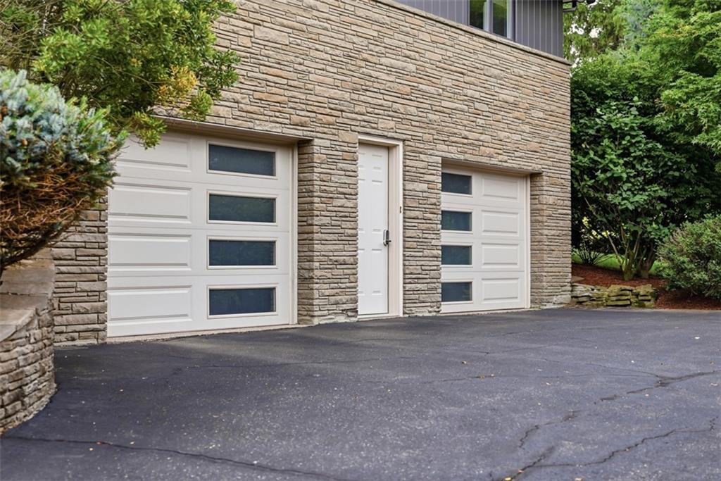 1530 Scenery Ridge Drive Pittsburgh, PA 15241 - Photo 4 of 43
