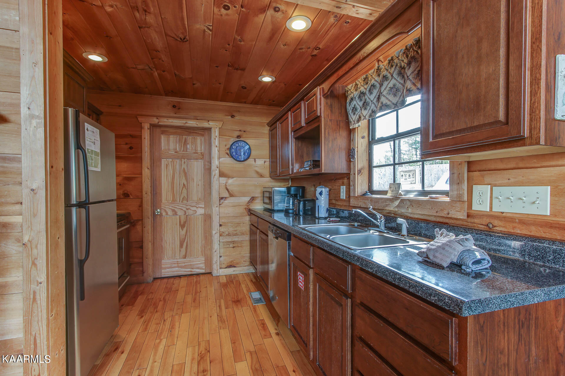 2222 Windswept View Way Sevierville, TN 37876 - Photo 9 of 34 09