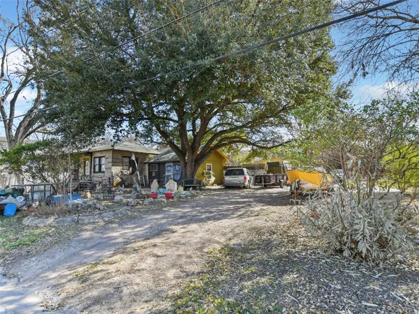 $985,000 | 5405 Prock Lane, Austin, TX 78721