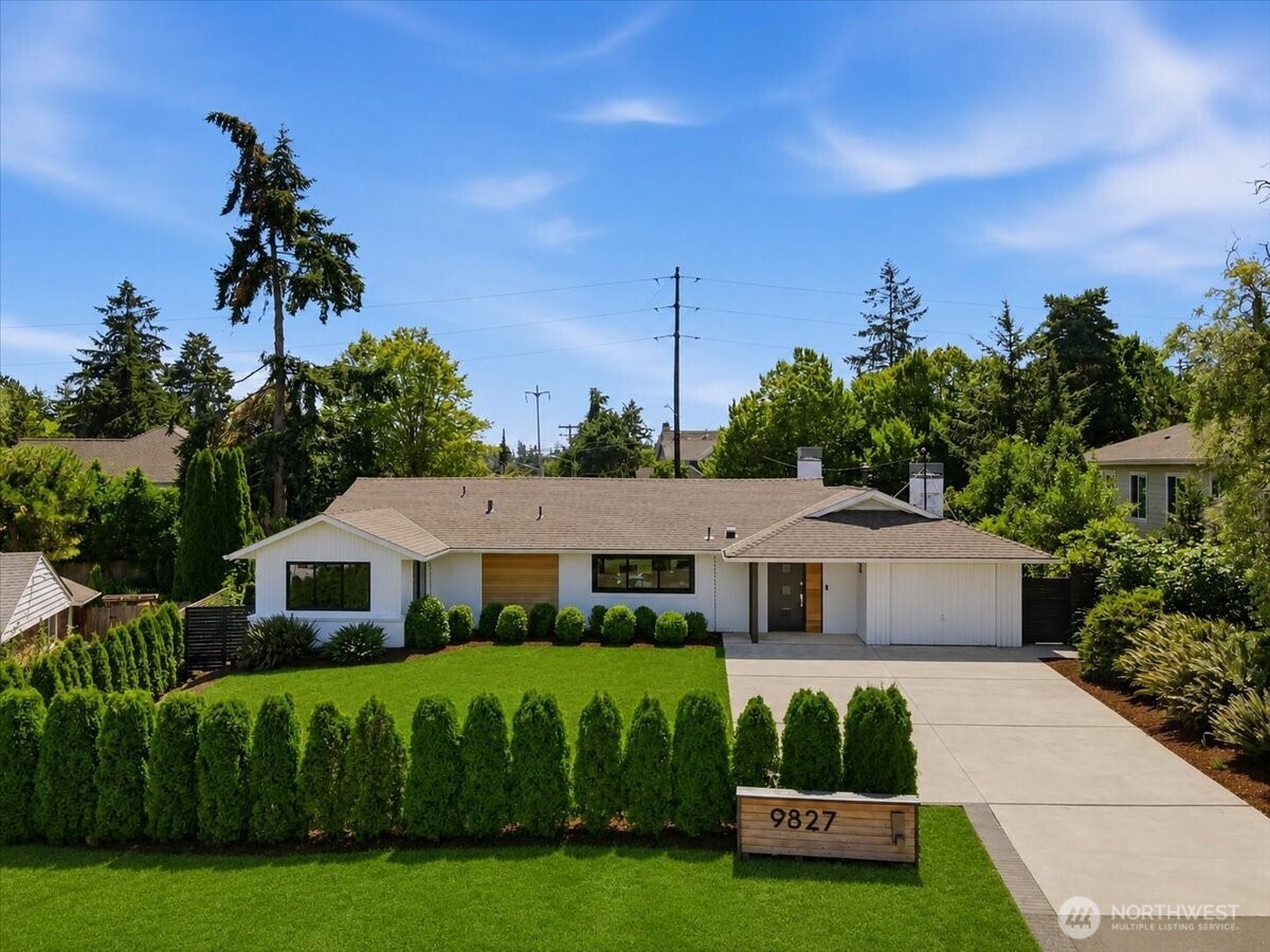 9827 Belfair Road Bellevue, WA 98004 - Photo 23 of 25