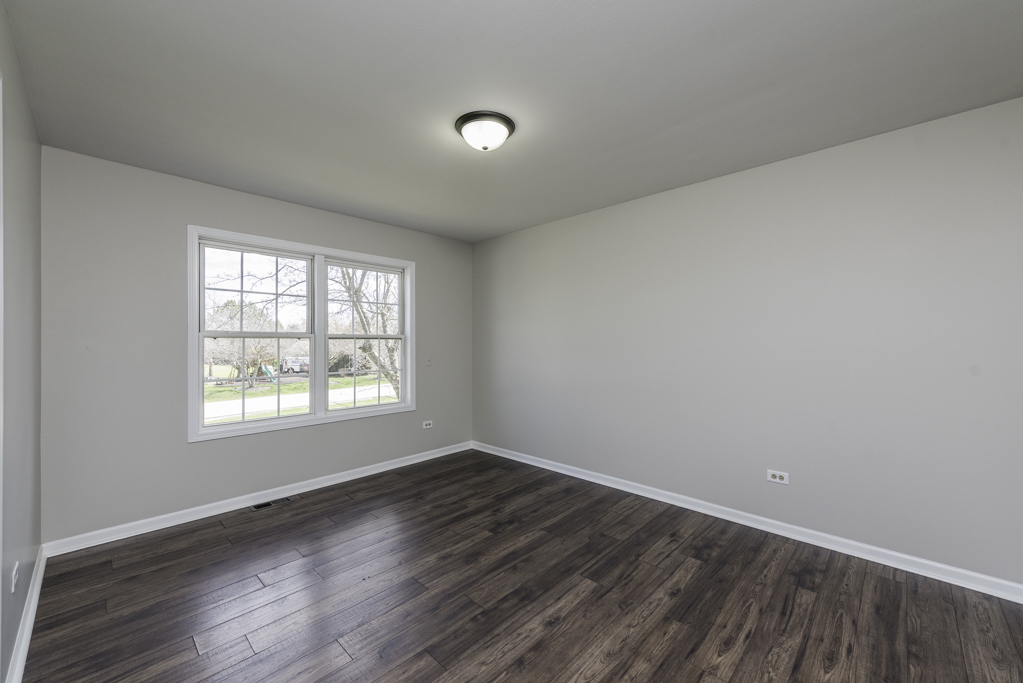 706 Roberts Road Winthrop Harbor, IL 60096 - Photo 14 of 29
