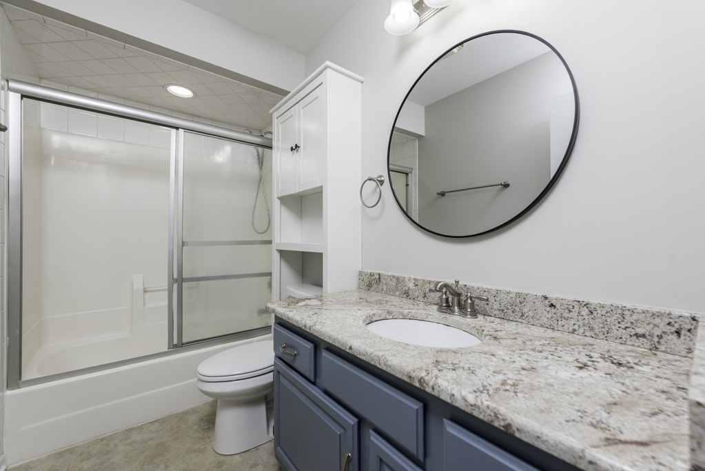 706 Roberts Road Winthrop Harbor, IL 60096 - Photo 16 of 29