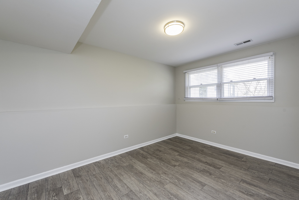 706 Roberts Road Winthrop Harbor, IL 60096 - Photo 19 of 29
