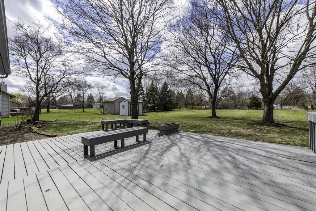 706 Roberts Road Winthrop Harbor, IL 60096 - Photo 24 of 29