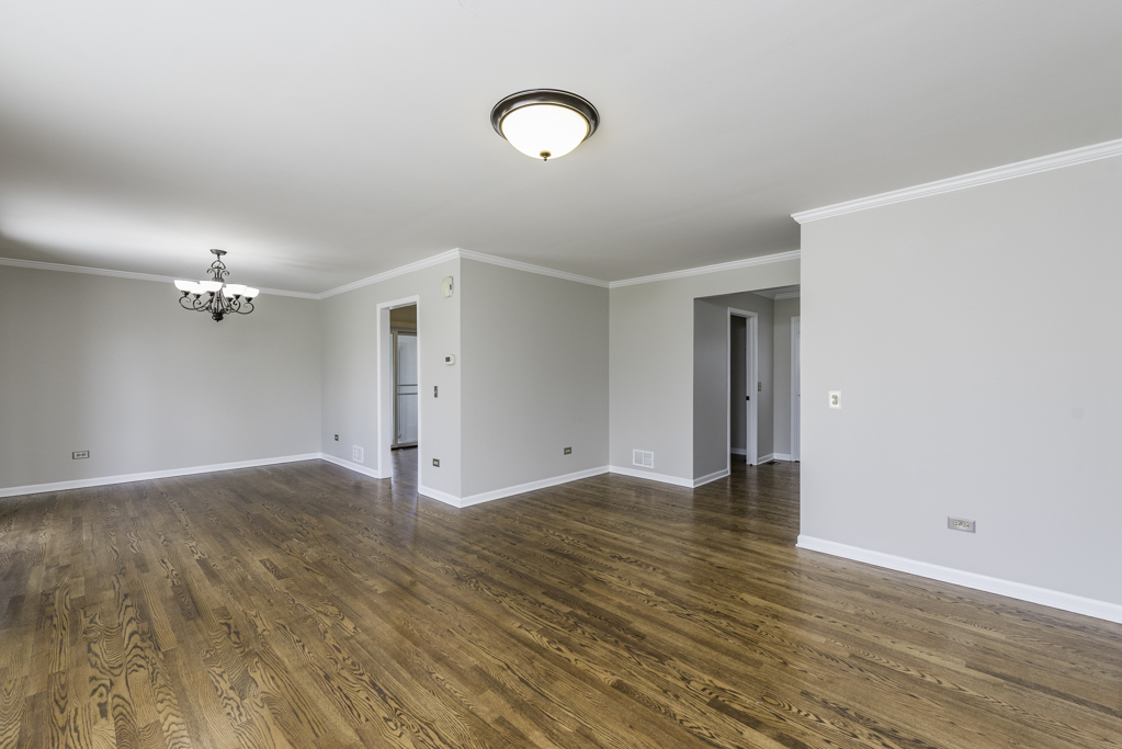 706 Roberts Road Winthrop Harbor, IL 60096 - Photo 8 of 29