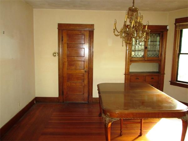 619 White Street Springfield, MA 01108 - Photo 3 of 16