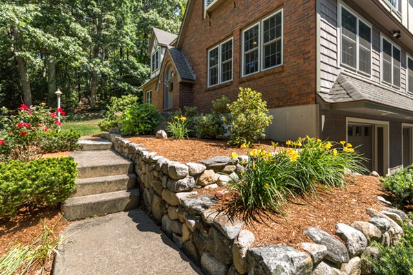 67 Catamount Road Tewksbury, MA 01876 - Photo 3 of 25 Gallery Image 3