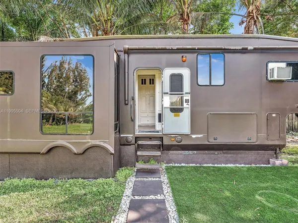 $8,500 | 6920 Southwest 182nd Way, Southwest Ranches, FL 33331