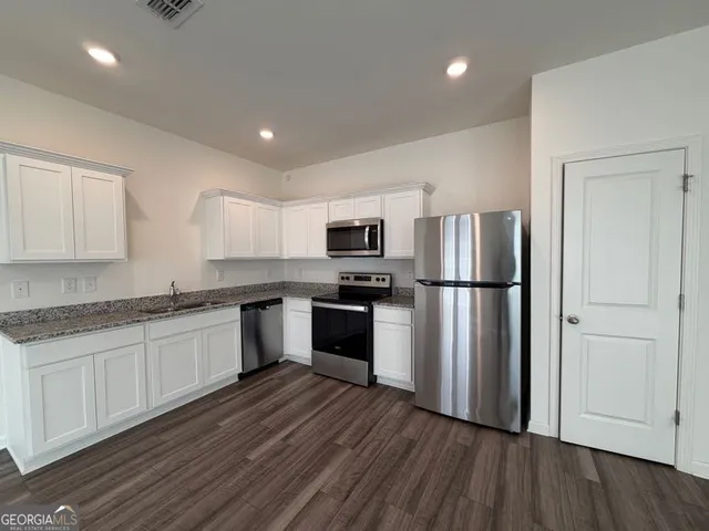 $2,050 | 3520 Condor Court, Atlanta, GA 30331