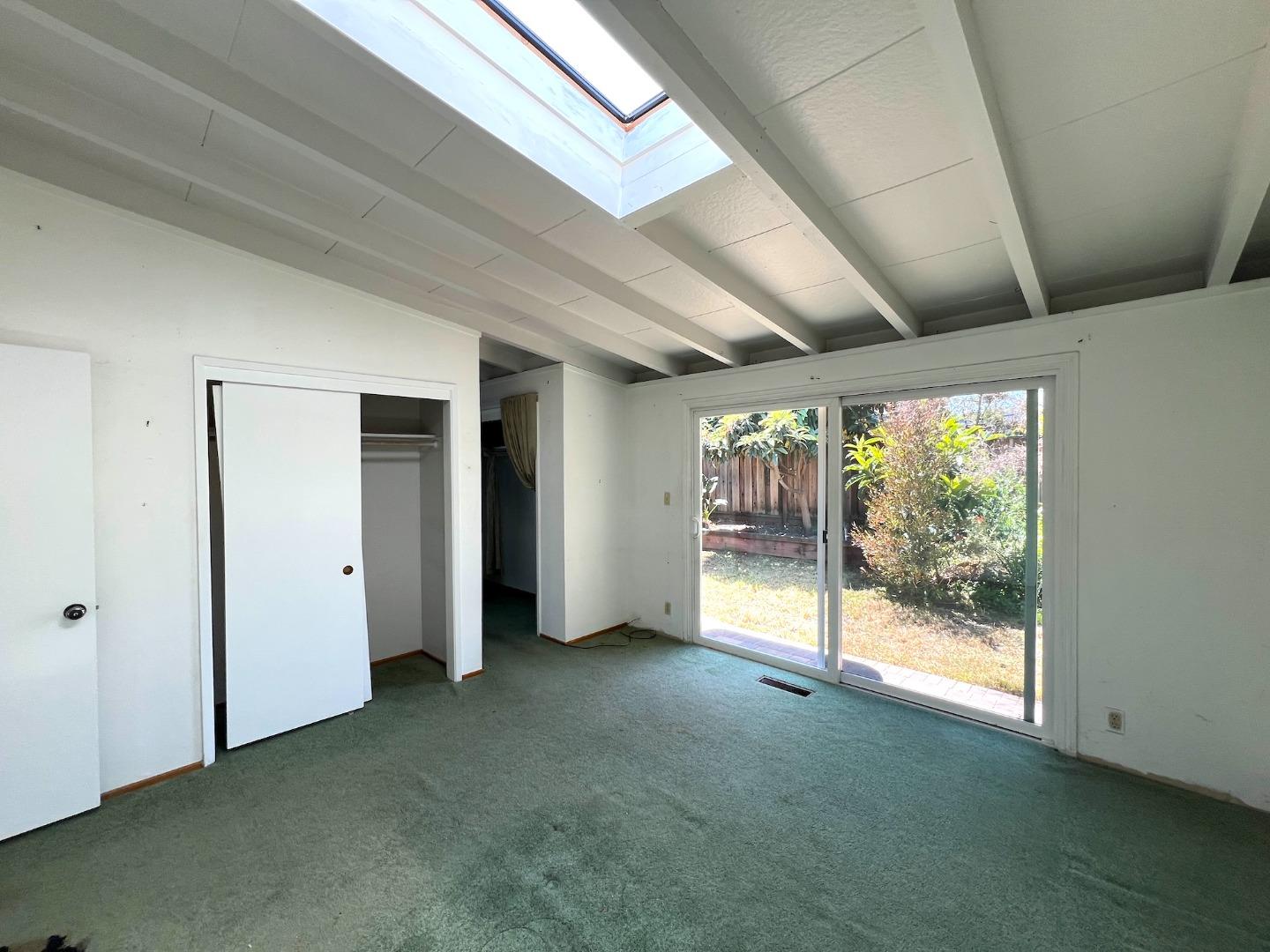183 Thompson Square Mountain View, CA 94043 - Photo 14 of 28