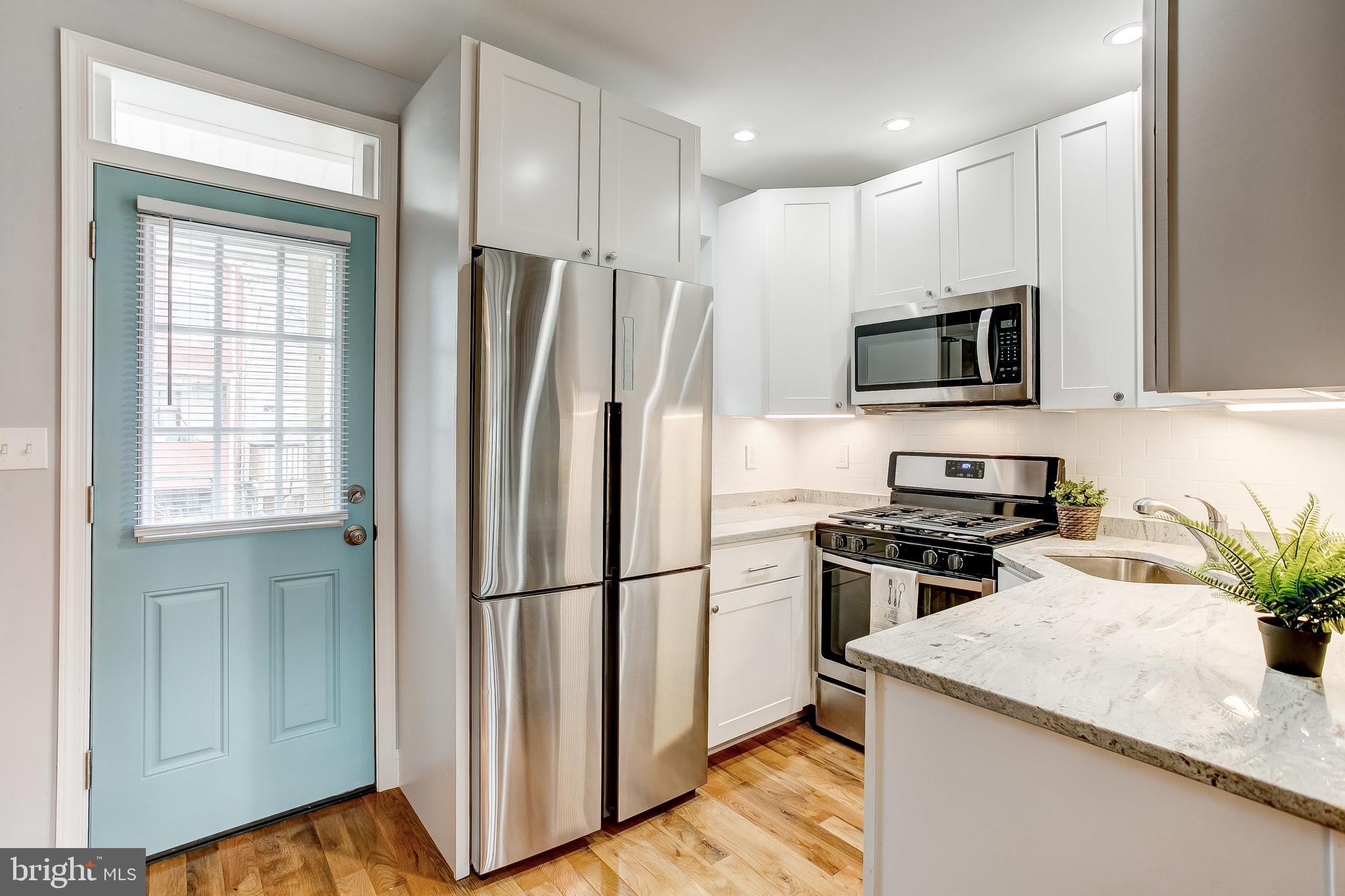 3433 Pleasant Place Baltimore, MD 21211 - Photo 9 of 39