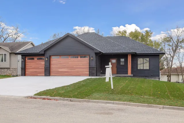 $560,000 | 1239 Bellflower Lane Northeast, Owatonna, MN 55060