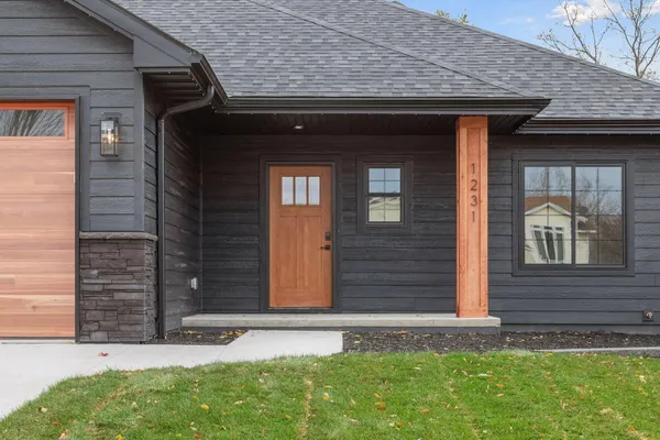 $560,000 | 1239 Bellflower Lane Northeast, Owatonna, MN 55060